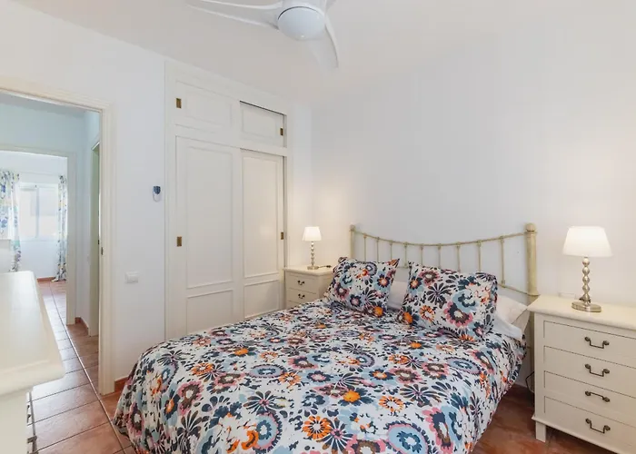 Alamar Bonito A 70 Metros De La Playa Wifi Gratis * קוניל דה לה פרונטרה